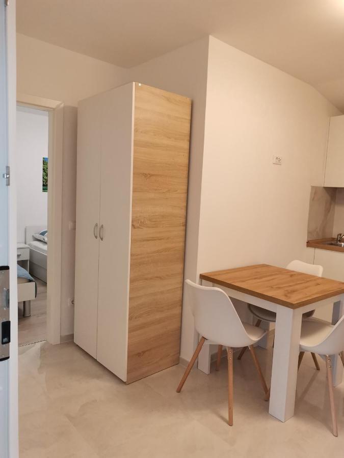 Apartment Luka Макарска Экстерьер фото
